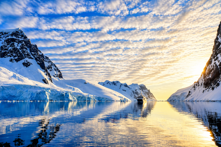 Antarctica - Lemaire Channel - MS Roald Amundsen - HX