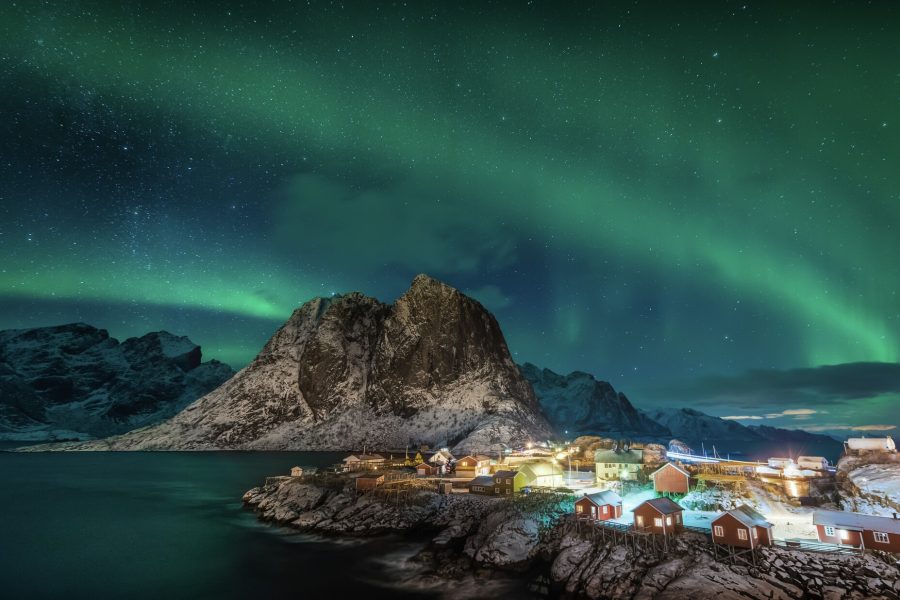 Hamnoy-Lofoten-i-nordlys-Norge-HGR-116491_1920- Foto_Stian__Klo