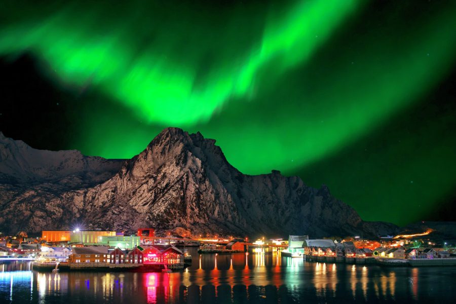 Northern-lights-Svolvar-Norway-HGR-101238_1920-Photo_Photo_Competition.jpg