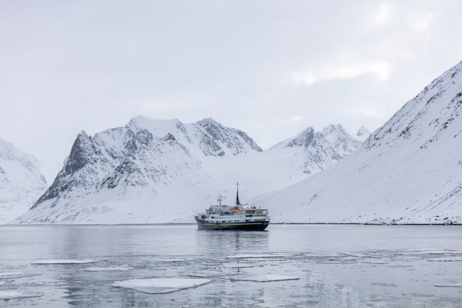 Svalbard Adventure Ship - Hurtigruten